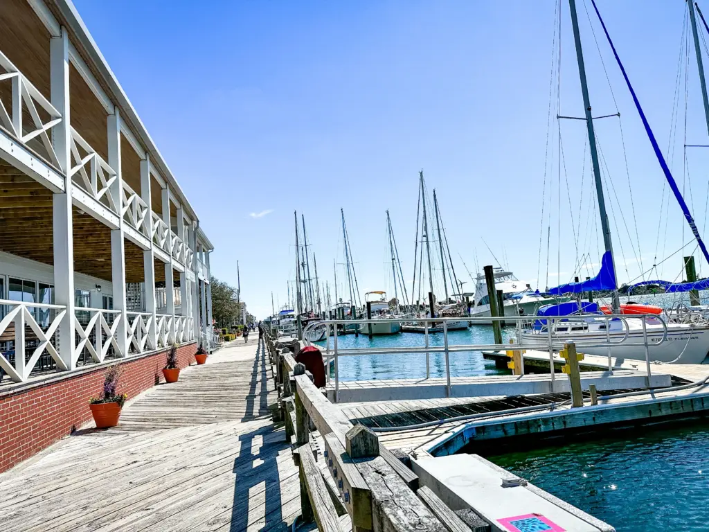 Scenic shot of the waterfront in Beaufort NC