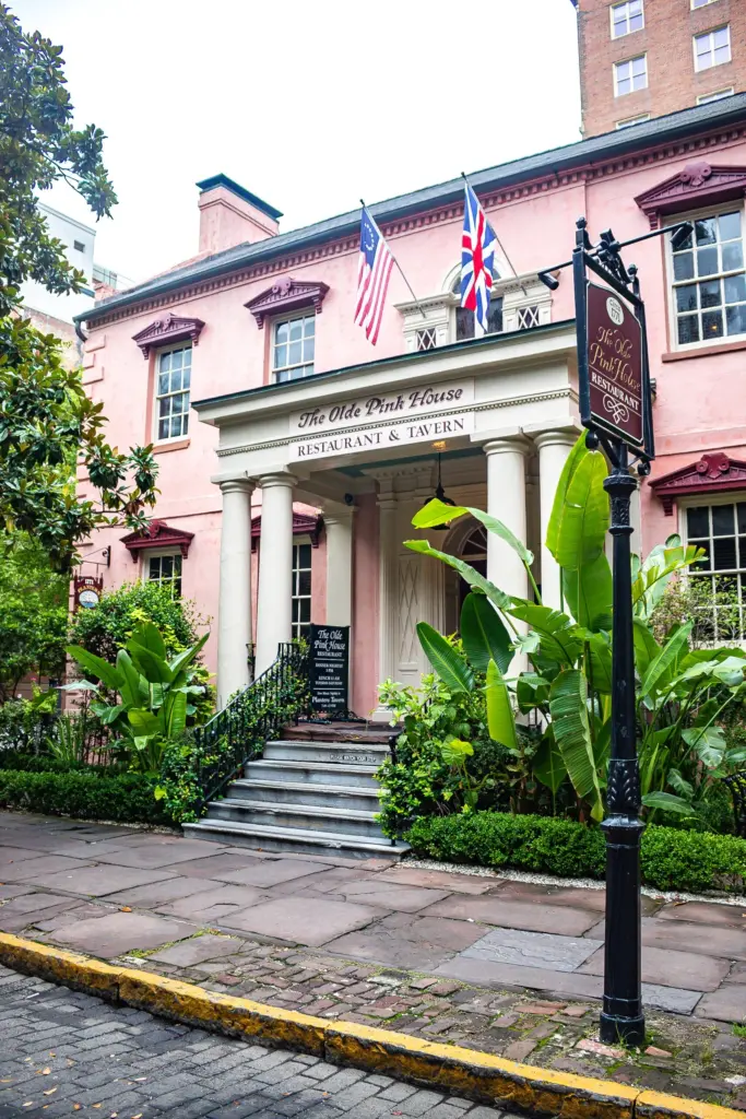 Scenic shot of the Pink House in Savannah GA